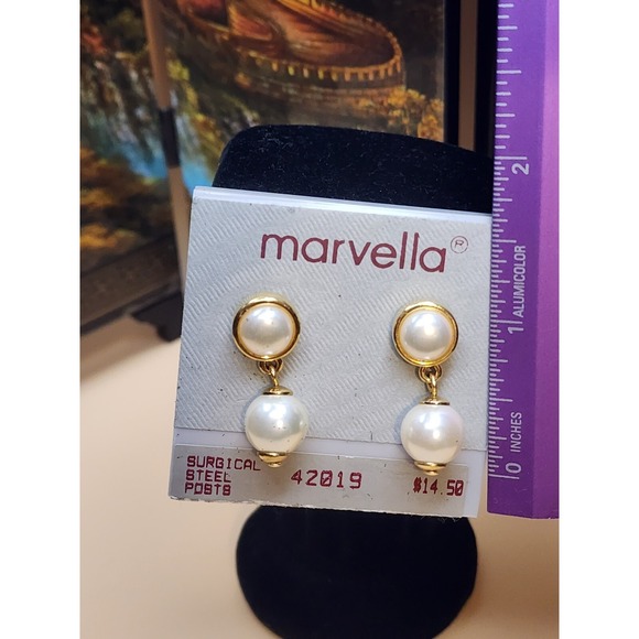Vtg MARVELLA Signed Faux Pearl Earrings Gold Tone Drop Dangle FREE SHIPPING!!! - Picture 2 of 4